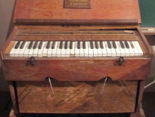76 - pump organ